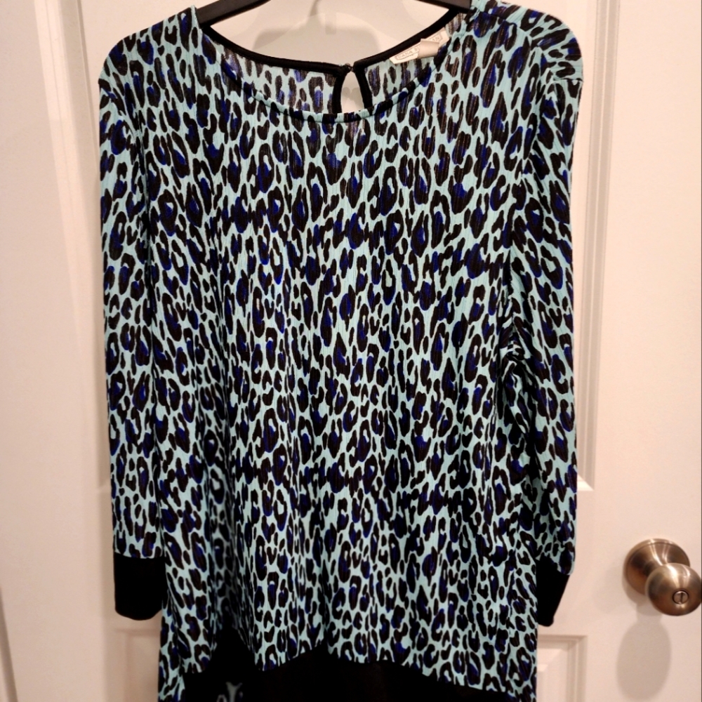 Dana Buchman dressy top